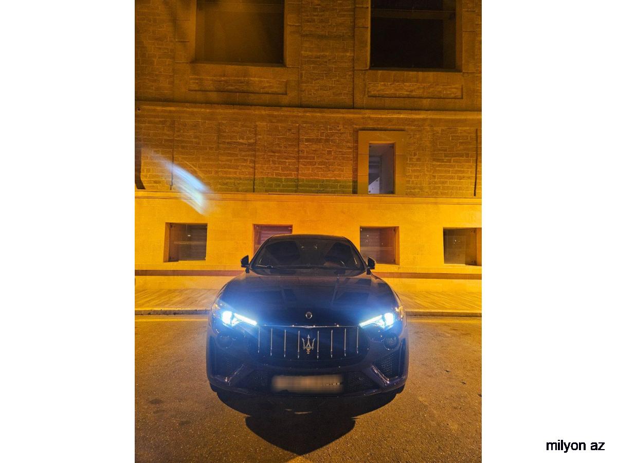 Maserati levante satilir