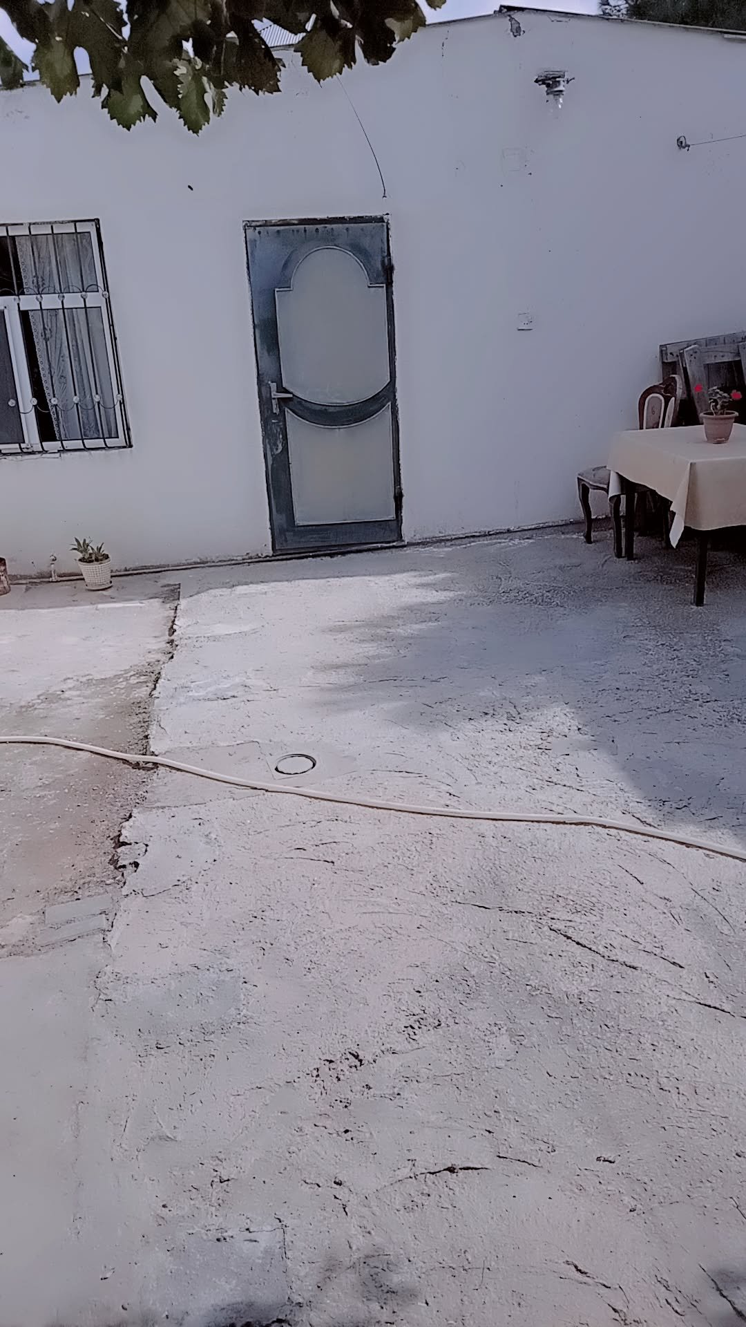 Ev sahibindən Təcili Binəqədidə ümumi sahəsi 1.5 sot olan 4 otaqlı həyət evi satılır
