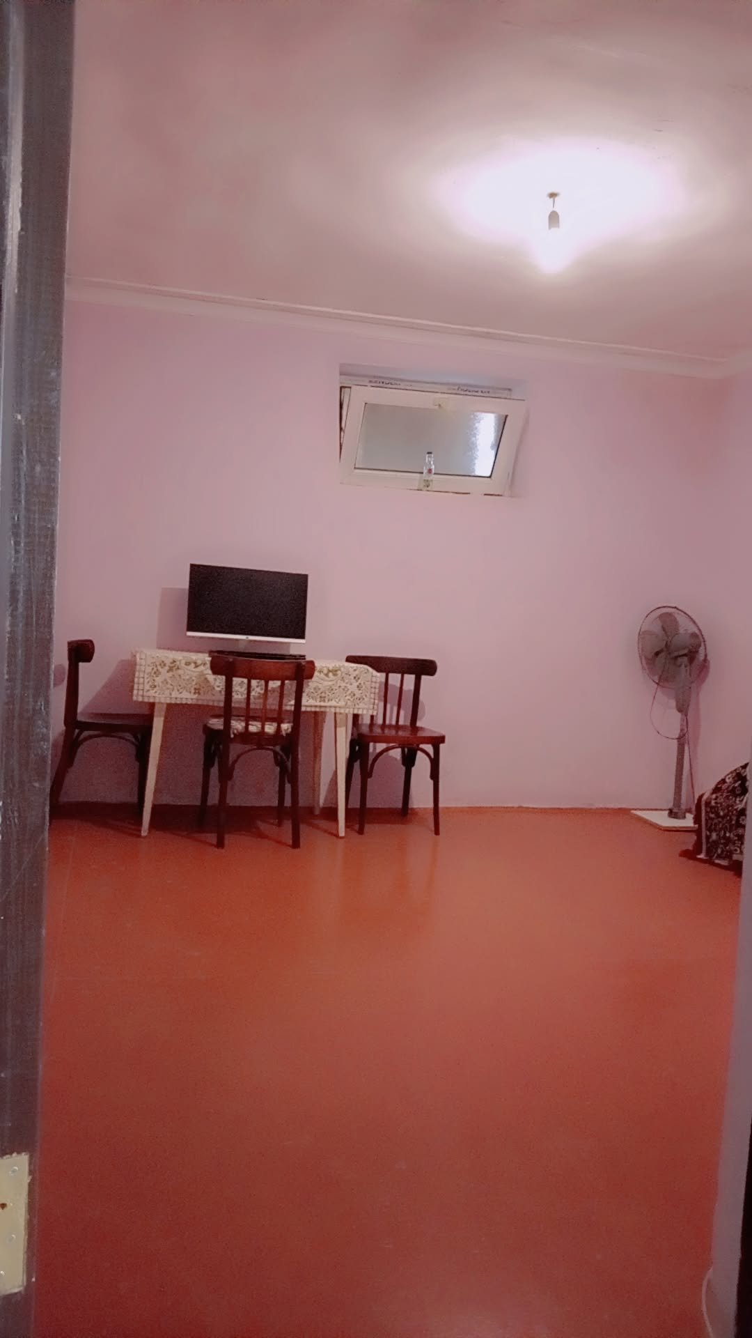 Ev sahibindən Təcili Binəqədidə ümumi sahəsi 1.5 sot olan 4 otaqlı həyət evi satılır